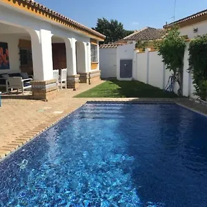 https://el-magnolio-chiclana.es-andalucia.com